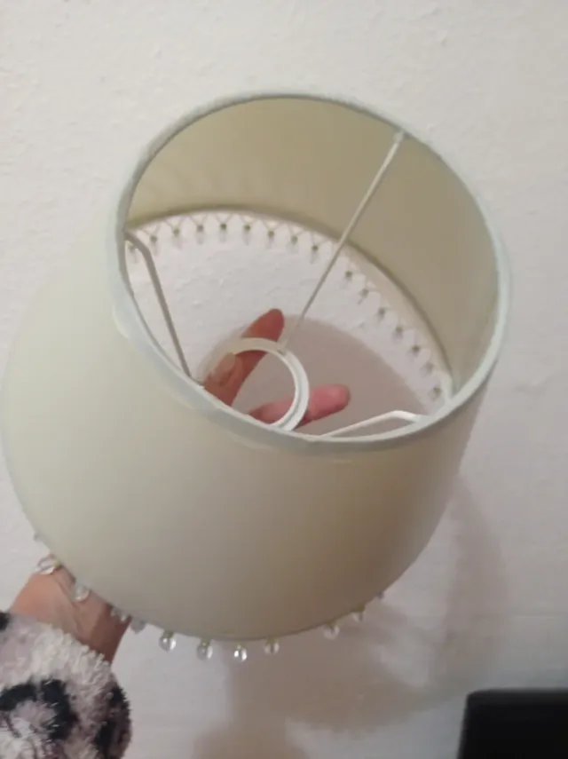 2 Tulipas de lámpara beige con abalorios