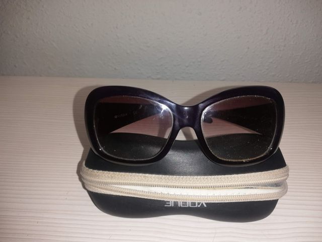 Gafas de sol mujer. Vogue moradas VO2558-S moradas