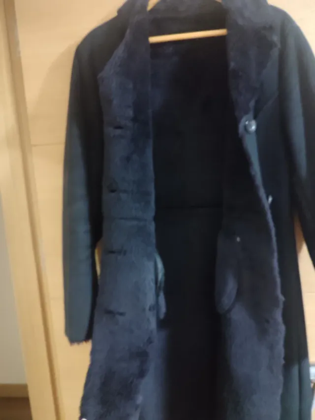 Abrigo largo piel vuelta negro