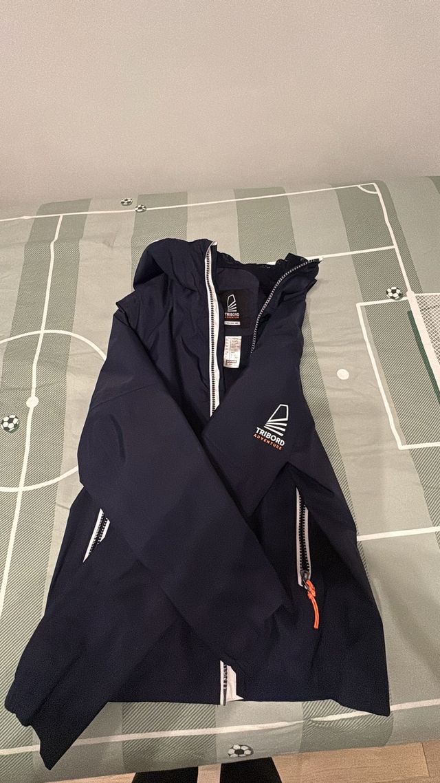 Chaqueta impermeable niño T.11