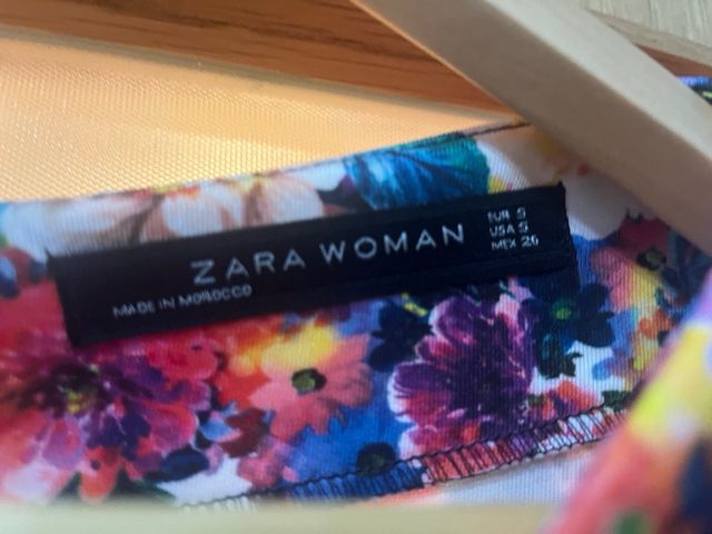 Vestido tubo estampado floral