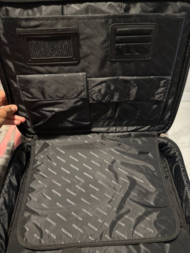 Maletín portátil Toshiba negro