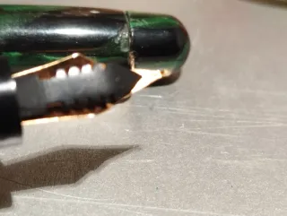 Pluma estilográfica antigua Antinia oro