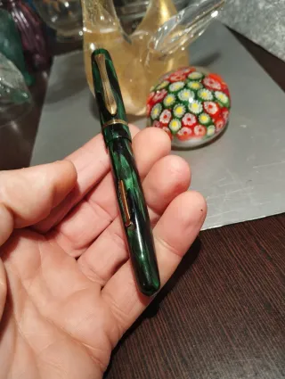 Pluma estilográfica antigua Antinia oro