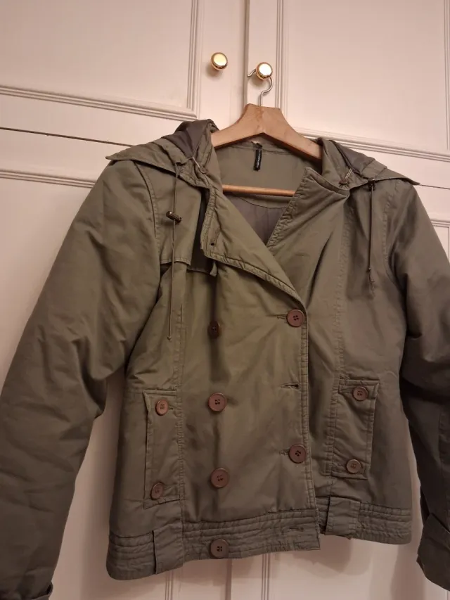 Chamarra Naf Naf verde Talla M (40)