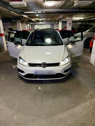 Volkswagen Golf R310