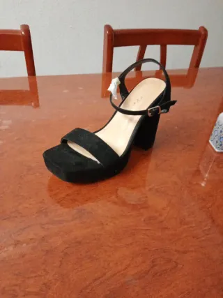Sandalias de tacón negras para fiesta