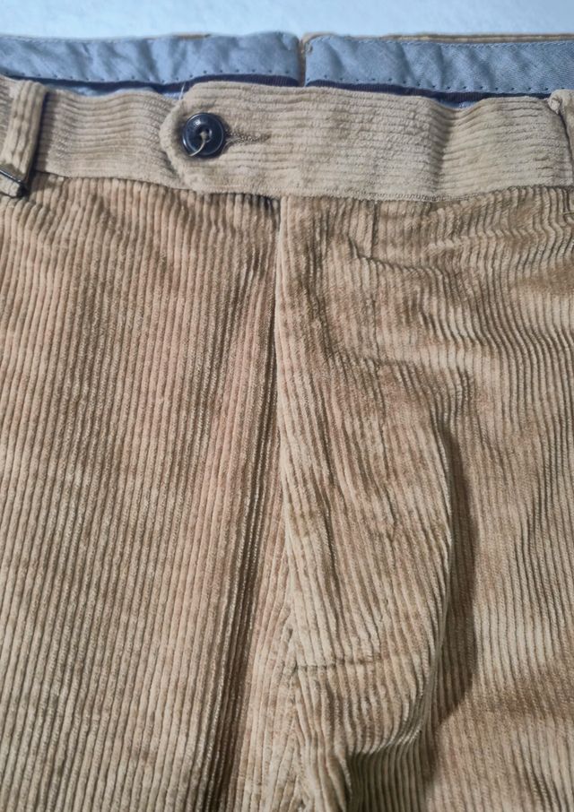 Pantalón pana beige Pedro del Hierro