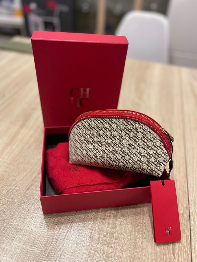 Neceser Carolina Herrera CH