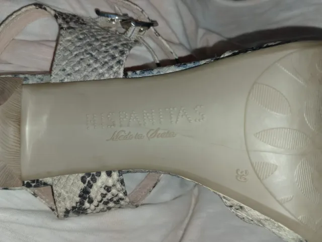 Hispaniatas Sandalias Serpiente Beige/Gris