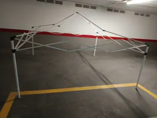 Tenda pieghevole in alluminio