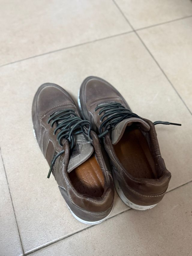 Zapatos casuales marrón