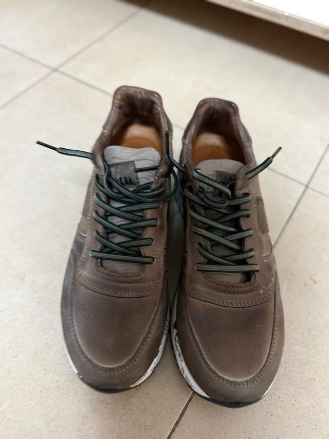 Zapatos casuales marrón