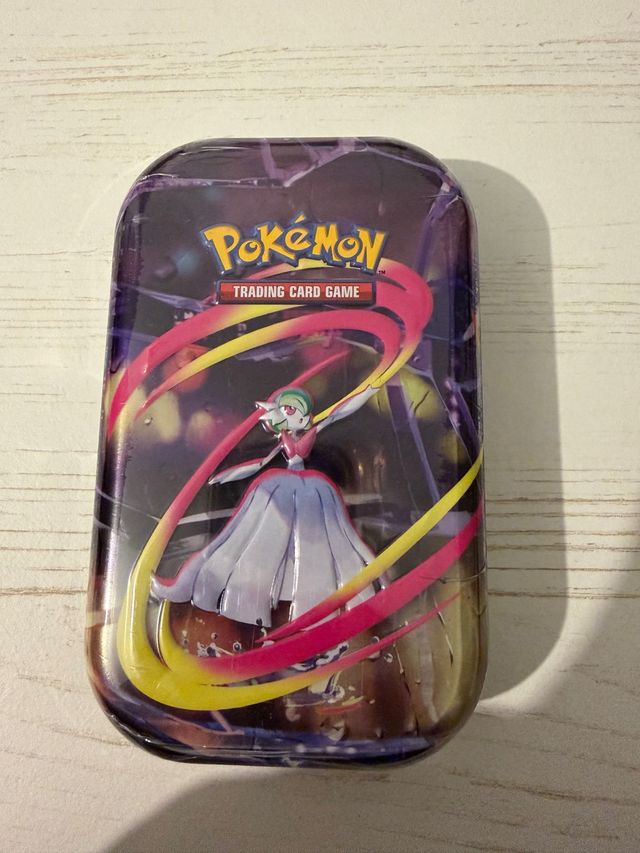 Caja Metálica Pokémon Trading Card Game