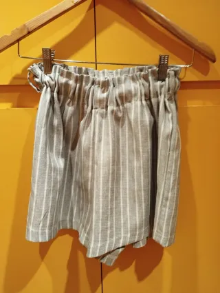Pantalón corto de rayas