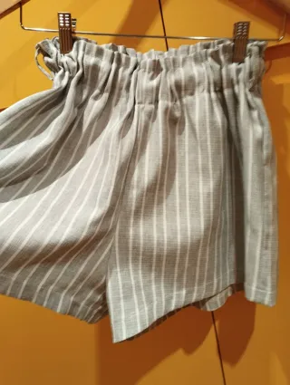 Pantalón corto de rayas