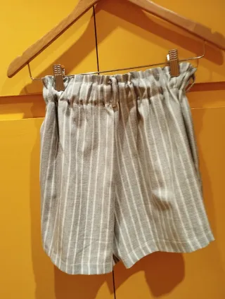Pantalón corto de rayas