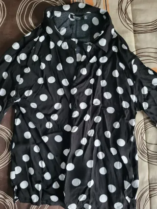 Camisa Bershka lunares