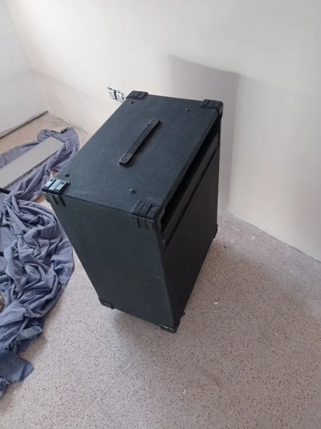 Amplificador Yamaha B100-115III Negro