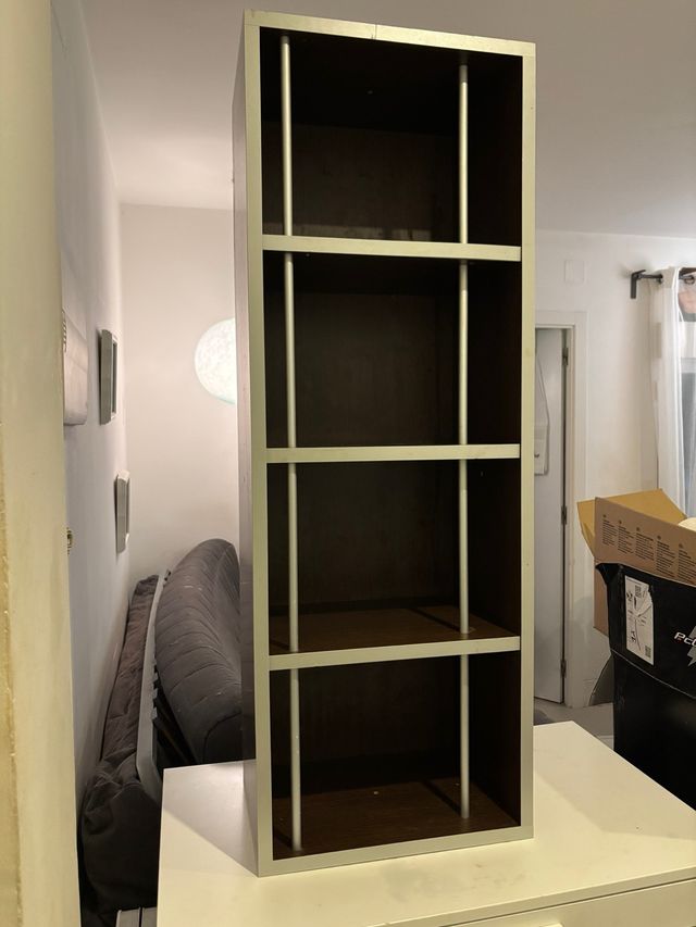 Estantería Metálica y Madera