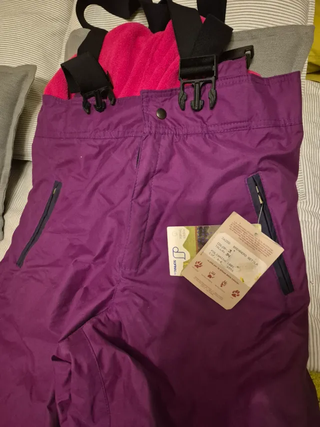 Pantalón de esquí morado y negro