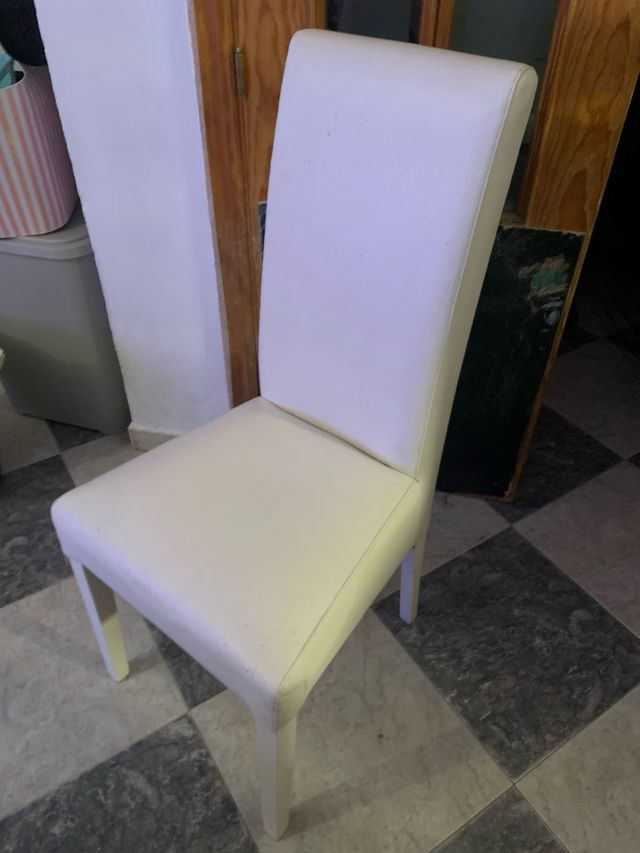 Sillas de comedor blancas