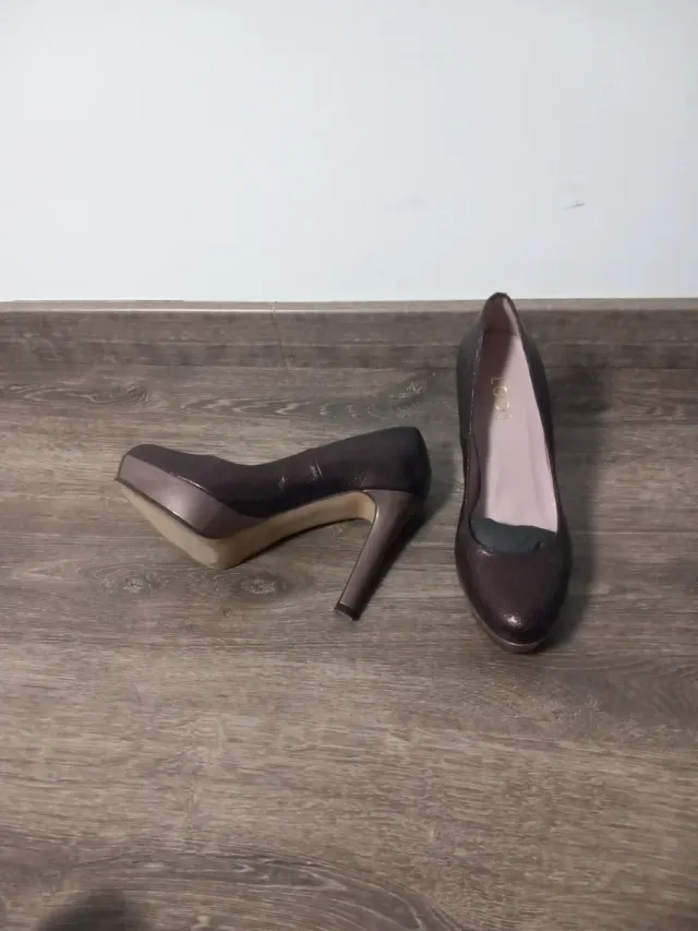 Zapatos LODI Piel Talla 37 Marrón, tacón de 10cm.