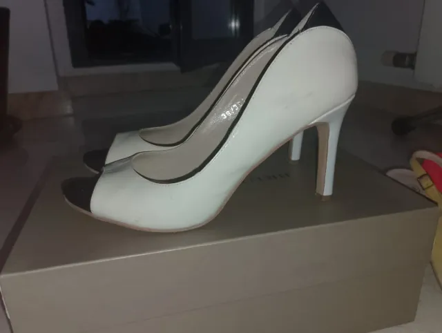 Zapatos de tacón blancos y negros talla 39