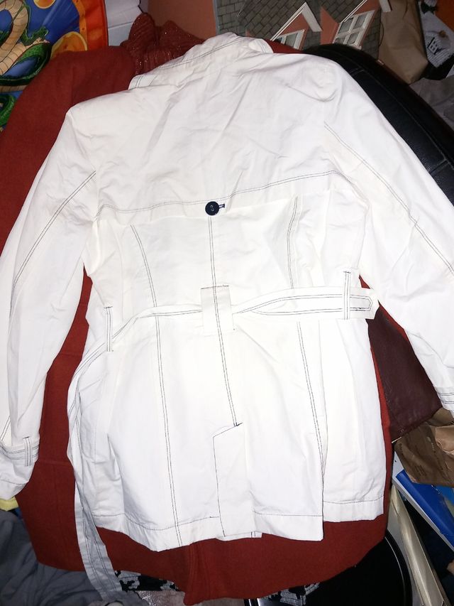 77- Chaqueta  Lloyd's - T40. Blanca