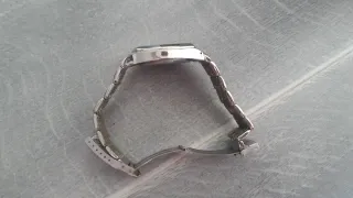 Reloj de pulsera plateado para hombre