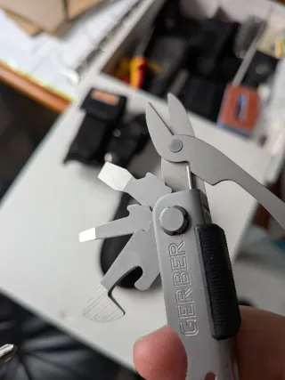 Multiherramienta Gerber MP400