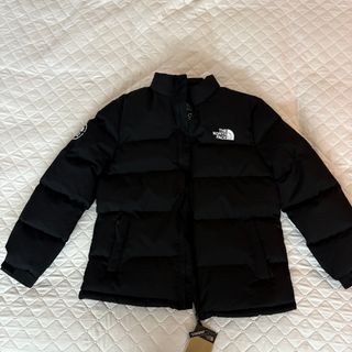 Abrigo negro edición limitada