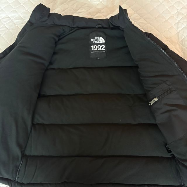 Abrigo negro edición limitada