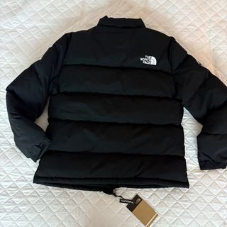 Abrigo negro edición limitada