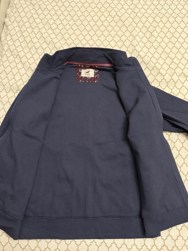 Chaqueta azul marino acolchada