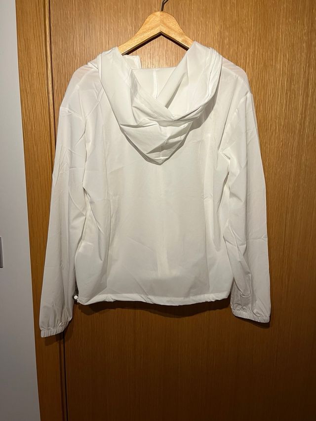 Chaqueta blanca con capucha talla M y S