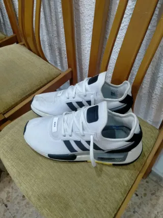 Zapatillas Adidas NMD Blancas y Negras