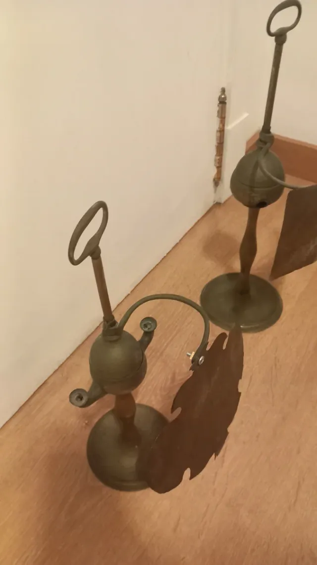 Lámparas de aceite antiguas