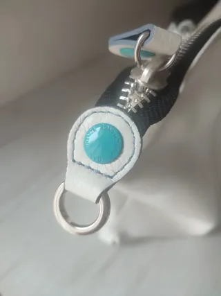 Borsa Gabs bianca con tracolla blu e nera