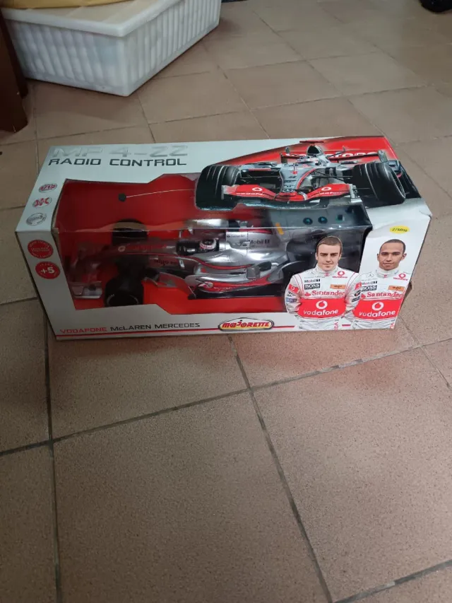 Coche Radio Control Vodafone McLaren Mercedes