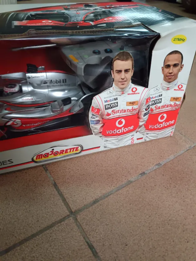 Coche Radio Control Vodafone McLaren Mercedes