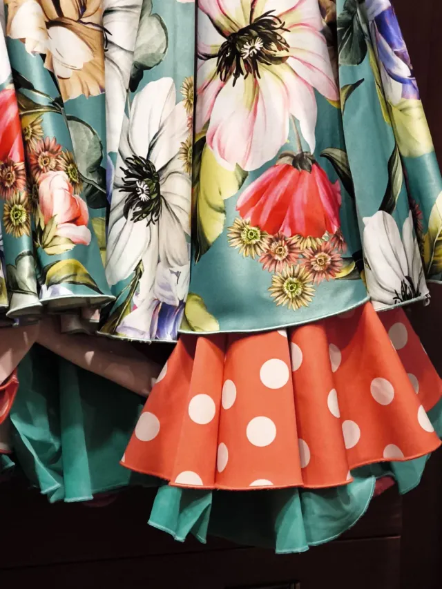 Traje de flamenca naranja y verde