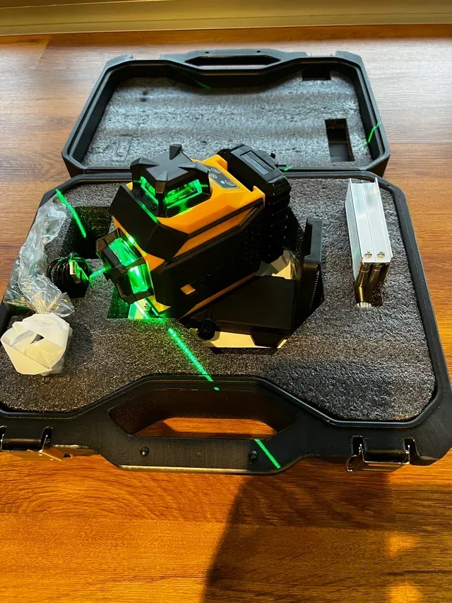 Nivel Láser 3D 360° Líneas Verdes