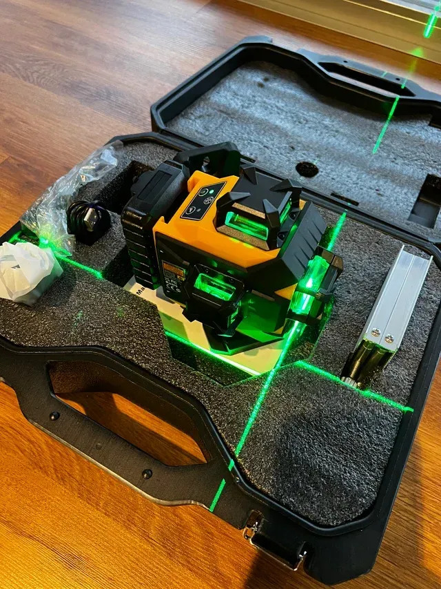 Nivel Láser 3D 360° Líneas Verdes