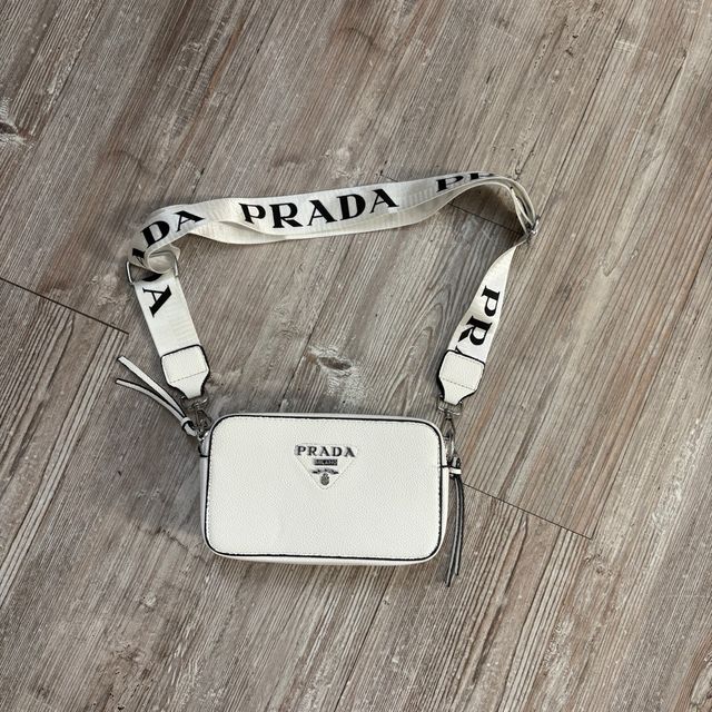Borsa a tracolla Prada bianca