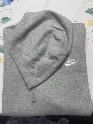 Sudadera Nike Gris Talla L sin estrenar