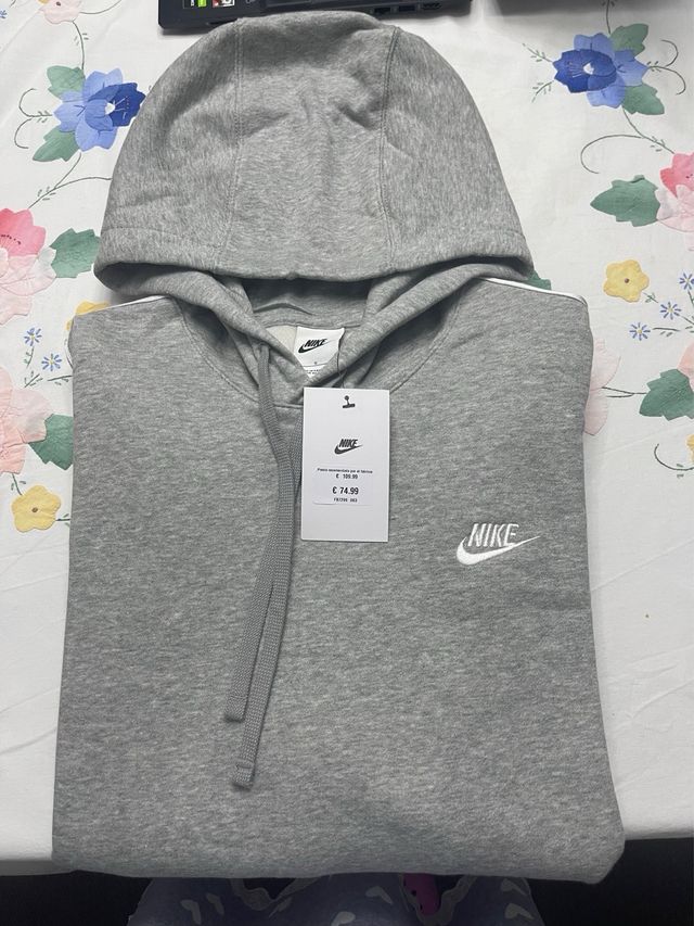 Sudadera Nike Gris Talla L sin estrenar