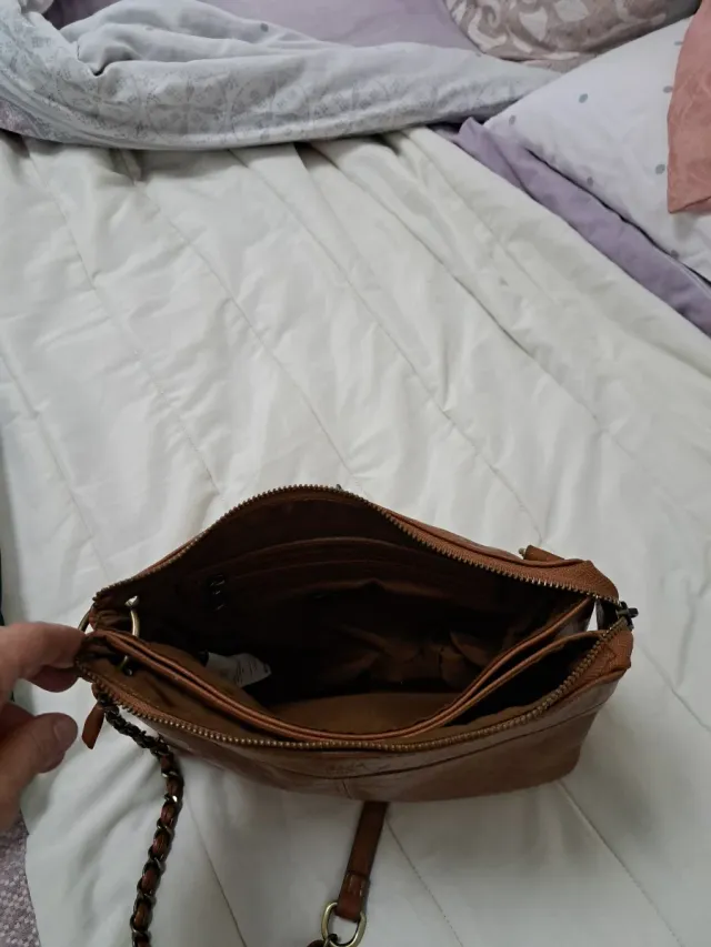 Bolso marrón bandolera