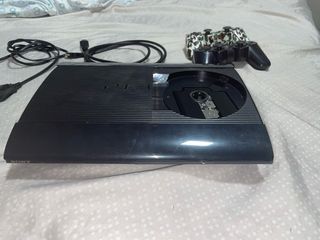 Ps3 Super Slim 500gb + 2 mandos + Juegos