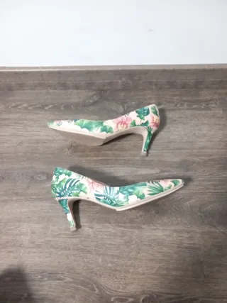 Zapatos LODI piel tacón 7cm floral T37